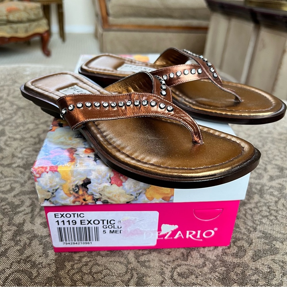 Dezario Gold Beaded Leather Sandals Gold Metallic Flat Thongs New Size 5